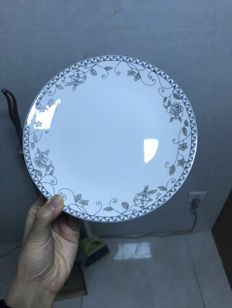 西门子6套洗碗机，买了之后真的后悔了，后悔买晚了，真的太好用了，洗的太干净了，用上西门子洗碗机赠送的那些洗碗耗材，按说明书的吧，洗碗盐家买光亮剂加满，每次到小半个儿洗完粉就可以了，洗的盘子跟新的一样，锅盖也洗得特别干净，真的比手洗干净太多了，简直是解放劳动力的重大帮手，大家一定不要犹豫，赶紧买，给家里人也买，自己也买，好好享受生活，留这那些时间可以干别的。