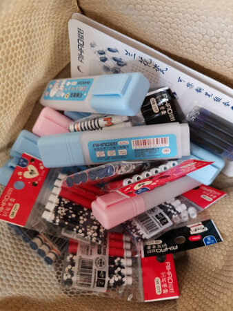 颜值包装：孩子很喜欢
顺滑程度：用起来很方便