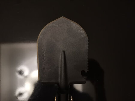 感觉还行，去丛林小树枝可以砍断，但一砍大树那个铲头就转松了要重新拧紧来，挖土什么的没的问题