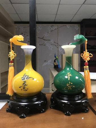 好看，挺精致的，快递很速度，本来还担心有破损，包装很结实，拆快递都拆了好一会