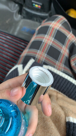 吸收效果：效果挺不错的 快递回来水的盖子被摔碎了 商家又给补发了一瓶 挺好用的