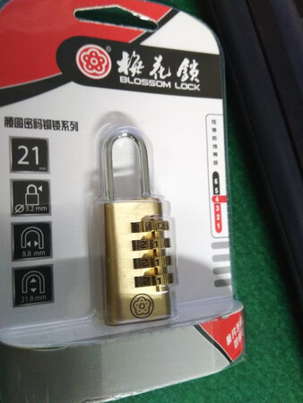 外观款式：小巧精致
安装操作：操作简便
材质工艺：材质优良