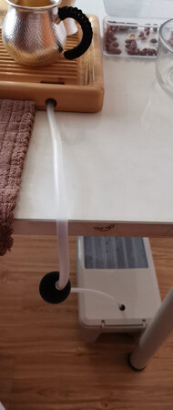 这个还挺喜欢的，之前一直用的干泡盘，水比较少，不过泡一次也要起来到一两次水，不是很方便。现在有了这个茶水桶方便太多了，完全不用顾忌要倒水了。外观是我想要的，可以放在茶几下，矮扁形不用担心容易侧翻。家用的，像我家的用量这个大小可能两三天也装不满。质量挺不错，客服很耐心教我把出水管连接好。喜欢