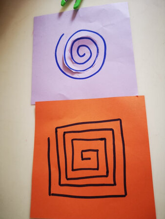 东西很好，每张都有图案，也可以用来折纸，画画，孩子很喜欢，中班老师要求多按要求剪各种形状。