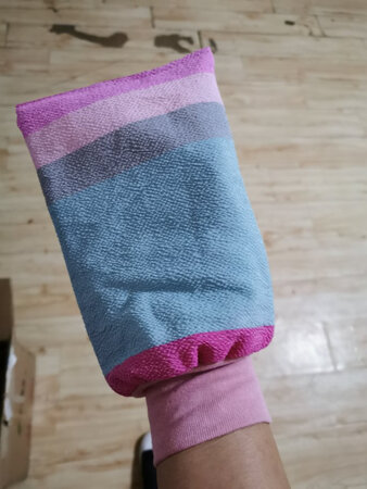大小没得说，第一次感觉挺疼得，两面都是粗的，建议考虑再买。