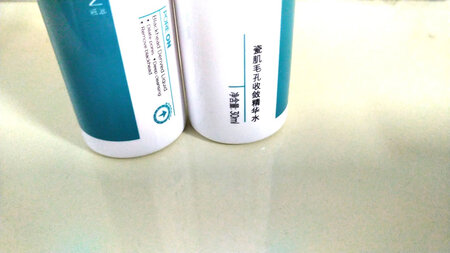 用了一小段时间，感觉还好吧，配合着黑头面膜使用。