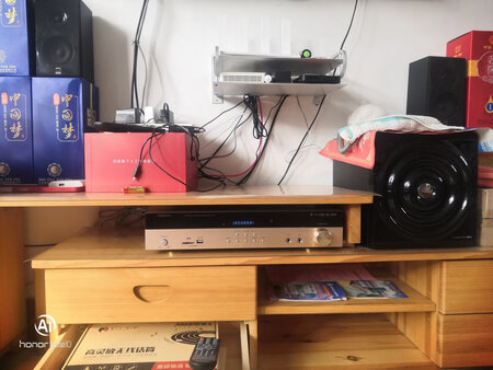试用本机各样功能好用，低音深厚有力，带我的7寸低音轻松有余。