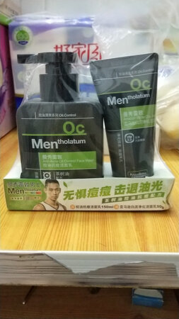 一直用这个牌子很好用的，这个店家还送了一个小包装挺不错的谢谢