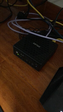 小巧，TDP6w，做工挺好的，卖家专门电话来问要win8还是win10，买了做软路由的，比起工控机更喜欢品牌的做工和质量，索泰这款还是比较合适的，当然前提是2个网口就够用的情况。希望保修期内如果有问题也可以帮忙积极解决。