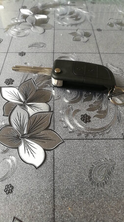 货物昨天收到，今天早上装的，很适合，和原装一样，