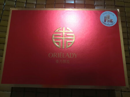 我买的六件套，商家给我发的四件套，另外是配的，没货可以延迟发货嘛，难道你们没有原装六件套吗？我买的是原装的，不是散配的，什么商家嘛，***