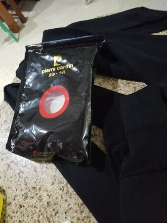 还没穿，到东西看上去蛮好的，手感也很好，觉得绒绒的暖暖的，特意洗完以后才来评价的，没变形，质感很好，京东商城自营品牌一直质量很好，值得拥有信赖，多年来一直在京东自营购物，省时省力，品质有保障，再就是京东快递，速度没得说，购物都是次日达，前一天晚上下单，第二天上午送货到家。快递小哥热情周到负责任，总之一句话，京东自营，值得信赖，值得拥有，京东快递速度一流，我会一如既往的支持京东，希望京东越来越强大，越来越好。