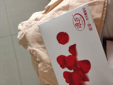 之前买的是三*的品牌，后来无意中凑单买了这款浪莎的内裤，惊艳到了，短裤真的质量很好，是百分百纯棉的，买过很多很多次，搞活动的时候入手很便宜，穿的很舒服，像无痕一样，，是正品，产后穿超级合适，护着肚子，以后会继续回购的