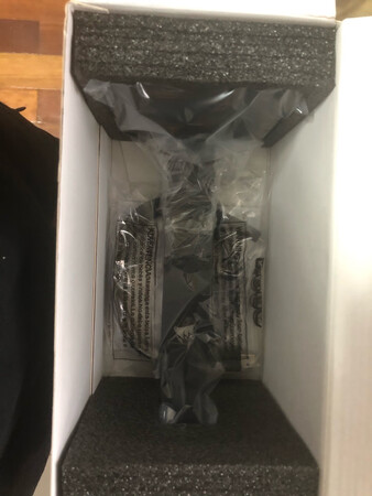 双十一奢侈一把，为信仰充值，买了这个家伙，评价一下：
先说优点
1.首先炫酷那是必须的，灯光颜色，变换模式都可以通过电脑自定义，满足个性化需求。
2.自带耳机插孔好评，买它主要也是看中这个功能，之前用耳机延长线音质损失太严重了。
3.自带usb接口算是锦上添花。
再说缺点
贵贵贵，不过贵不是它的问题是我的问题，建议打折时再购买。
综合体验还是很不错的，就是心疼钱包。