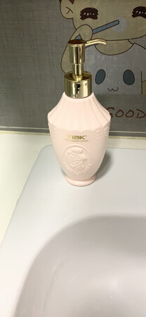 香香的润肤露，个人挺喜欢的，比想象中的要更像一点