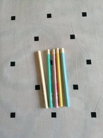 儿子很喜欢这款笔，可以一直用到毕业了。