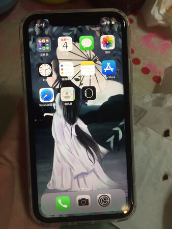 做工质感：完美贴合
触摸手感：很舒服，细腻
颜色外观：透明
防摔性：这个还是不试了
适配性：完美 
总结一下，京造是很好的。