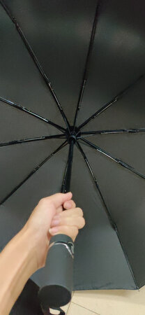 雨伞很满意，虽然小了点，不过已经很好了