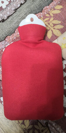 热水袋不错，商家服务也好，就是快递有点不给力。