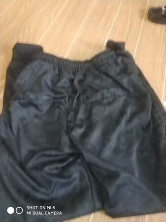 这裤子可以面料穿起来很舒服大小刚刚合适，快递很快快递小哥也很给力等了我差不多20分钟没有走，在京东上买东西比在~、~购买东西实惠这裤子可以面料穿起来很舒服大小刚刚合适，快递很快快递小哥也很给力等了我差不多20分钟没有走，在京东上买东西比在~、~购买东西实惠还可以看视频拿红包签到领京豆没有~那么多套路。还可以看视频拿红包签到领京豆没有~那么多套路。