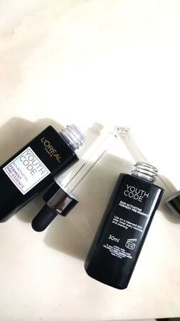 保湿效果不错，用完脸上很水润，很好吸收，已经用空瓶了，继续回购