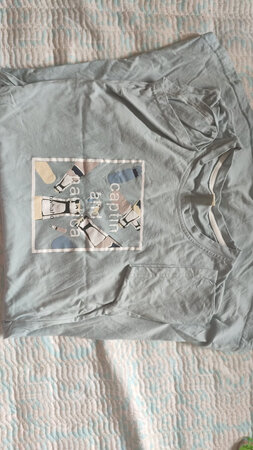 这款家居服是纯棉的，穿着特别舒服，尺码很准。