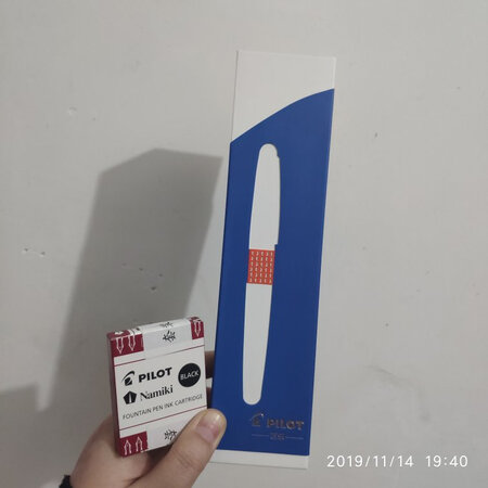 送给男朋友的  还不错   有质感  手感不是太重    就是f的  是真的细  0.38吧我觉得    我又买了个m的  哈哈哈