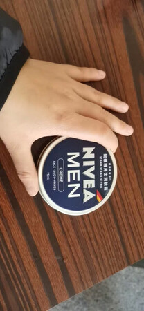 买给老公的，第二次购买，效果很好，不油腻 携带方便 脸上起皮不用担心了 很好用很好用好好好好好用很好用很好很好用很好很好用很好用好好用好好很好用 不油不油不油不油不由不油不油 保湿效果非常好 保湿效果非常好 保湿效果非常好