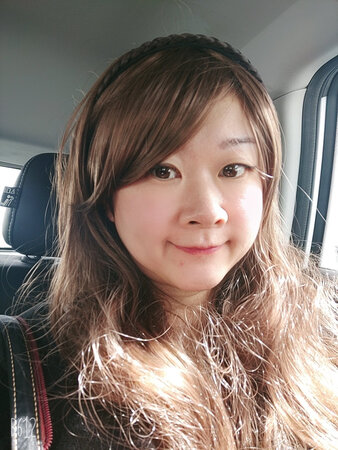 朋友都说很自然好看，感觉也很不错!!想再买新的来试戴了