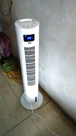 还好吧~_~就是不怎么凉。