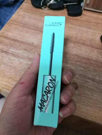 不错，国货的佼佼者，很好用，不会结块，刷的睫毛也很好看哦