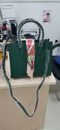 包包很好！媳妇很喜欢！质量也棒棒的！
