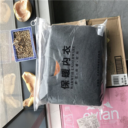 挺厚实的，衣服很好，给老公买的