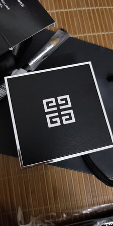 纪梵希的四宫格一直都很喜欢