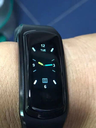 质量好，音质清楚，方便顺手，还买一个