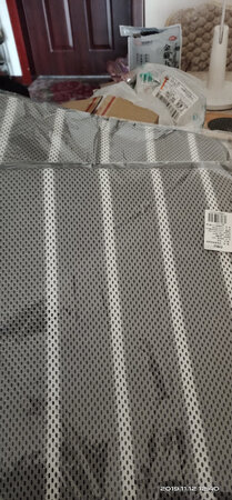 放在车上大小合适，坐着舒服不累很好?