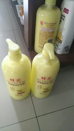 蜂花是老品牌，物美价廉，商家服务态度也非常好，有问题也很快解决。