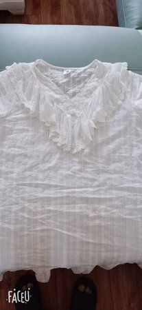 和女儿每人一件，穿着既好看又舒服，下次还会来买