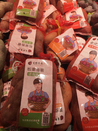 有次长痘涂了两天竟然消了，不过后来使用效果好像就不怎么明显了