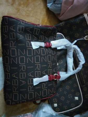 对此家情有独钟，质量不错，价格优惠，服务也好。