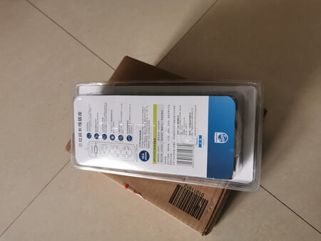 外形外观：精致不多余
产品质感：质地好，简单好用
