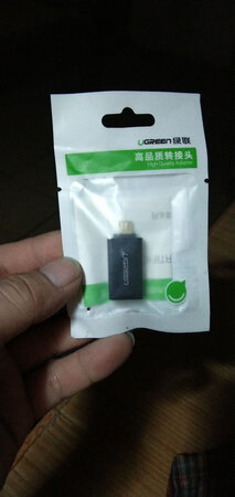 做工质感：做工精制。
传输速度：读取U盘快。
接口类型：是安卓接口。