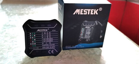 测量效果：测量效果准确。
操作使用：操作十分简单。
外形外观：外形十分小巧，便于携带。
