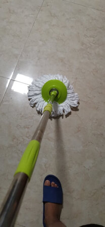商品和图片一样，客服也好说话，，物流也很快，，脱水的很好，拖两回地板都发光了非常好用又方便