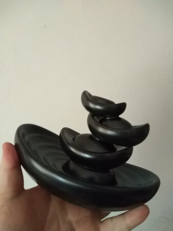 效果不错。设计的很巧妙。个人更喜欢檀香味。