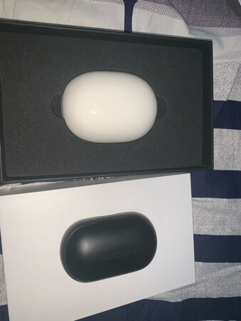 就比我的耳机盒大一点，东西不错洗了几件短袖看看效果，以前在学校洗试管烧杯就用的超声的，不知道这个微鱼效果如何？！放水中就可以了觉得好了拿出来衣服透一遍就好了