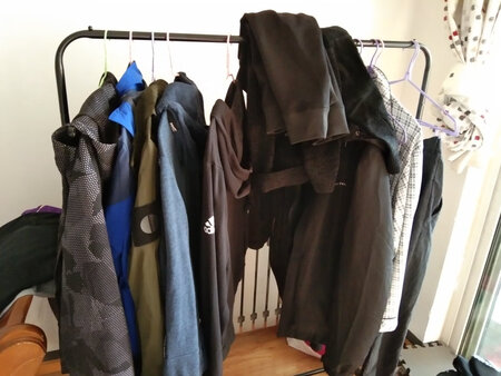 产品包装：包装完好，没有破损。
安装简单，占用空间小，方便使用