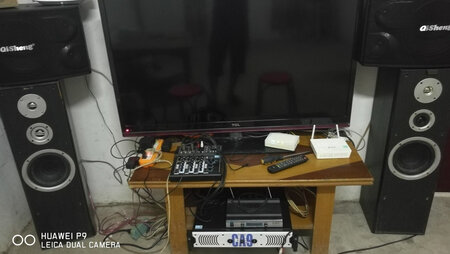 功放机很重，音质可以，就输入接口少点，用了一段时间感得不错，一千多块钱也值，好评。