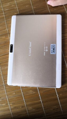 这款最大的优点就是便宜，看看片子，听听故事还行，安装多了容易卡，慢，毕竟价格放在那儿，我主要买了给小孩听故事用，功能没那么强大也挺好的。