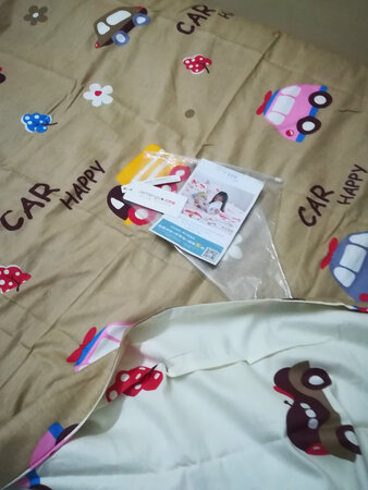 这个被套确实好，棉的盖着很舒服，不掉色，值得推荐